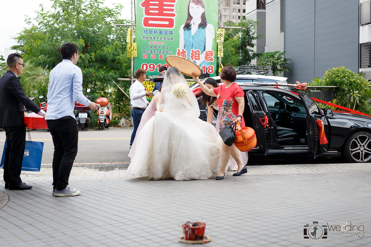 文興文心 迎娶午宴 台中金華屋 婚攝香蕉 永恆記憶 婚禮攝影 婚攝 #婚攝 #婚禮攝影 #台北婚攝 #婚禮拍立得 #婚攝拍立得 #即拍即印 #婚禮紀錄 #婚攝價格 #婚攝推薦 #拍立得 #婚攝價格 #婚攝推薦